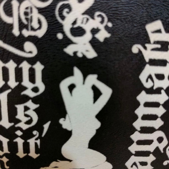 Playboy 3 thongs naughty - Picture 2 of 4